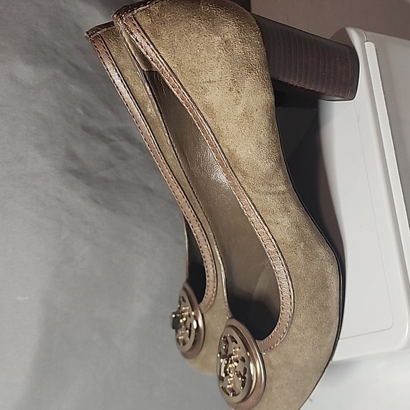 Tory Burch Brown Suede Heels with Logo Detail - Picture 2 of 6